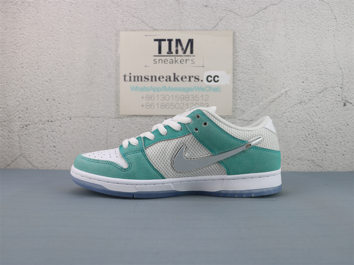 M Batch April Skateboards x Nike SB Dunk Low Pro QS FD2562-400